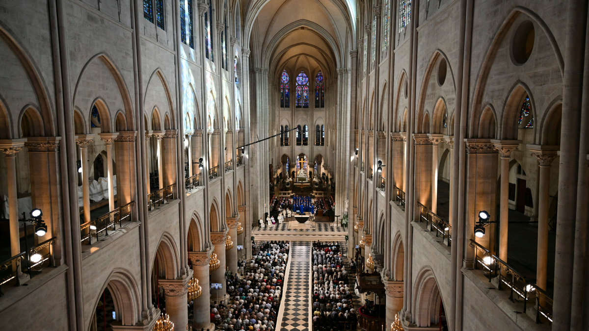 pope-leo-xiv-presides-over-solemn-vespers-notre-dame-cathedral-paris-france