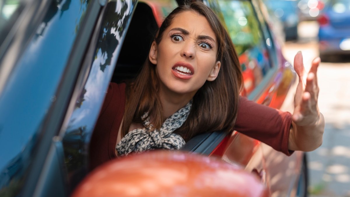 rude-lady-driving.jpg