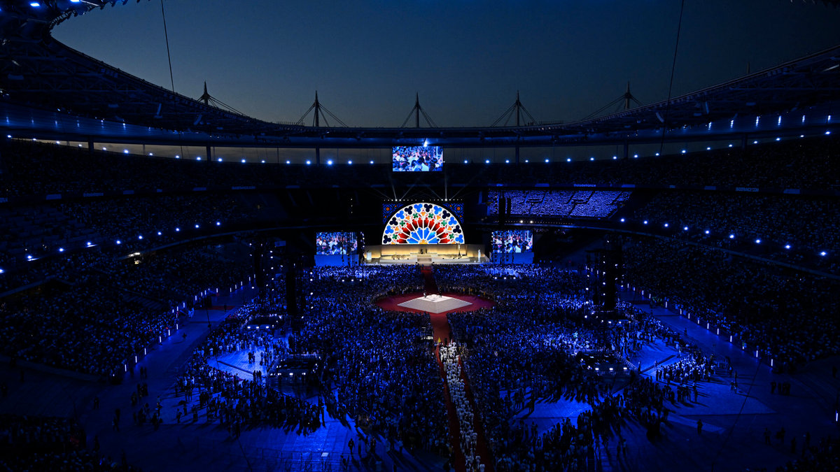 youth-concert-prayer-vigil-pope-leo-xiv-stade-de-france-saint-denis-paris