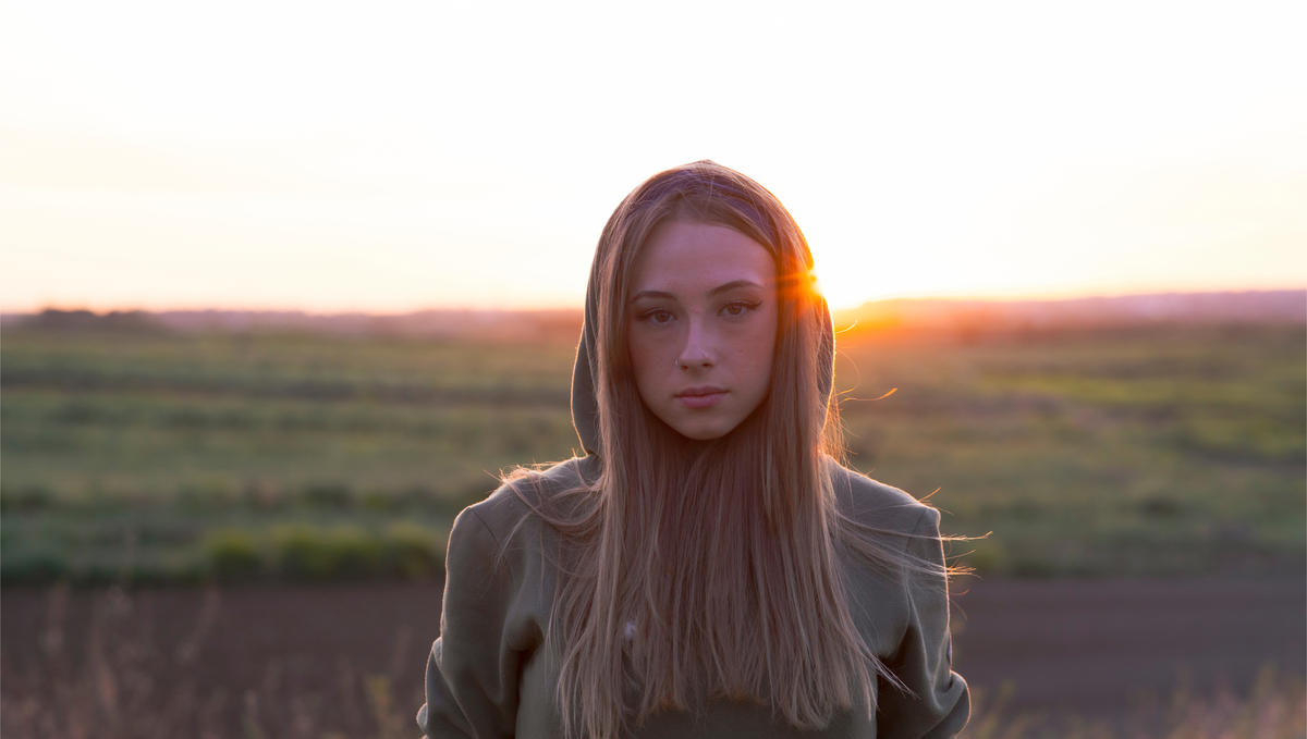 PORTRAIT TEENAGE GIRL,