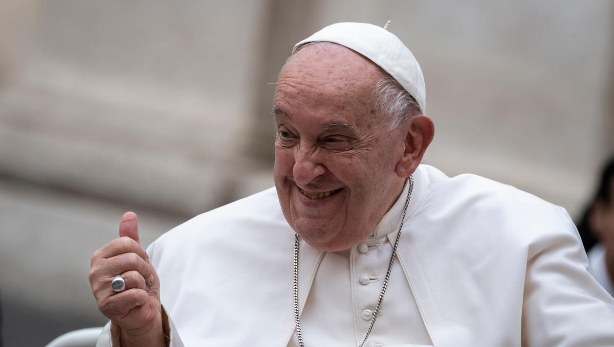 Pope Francis Thump up