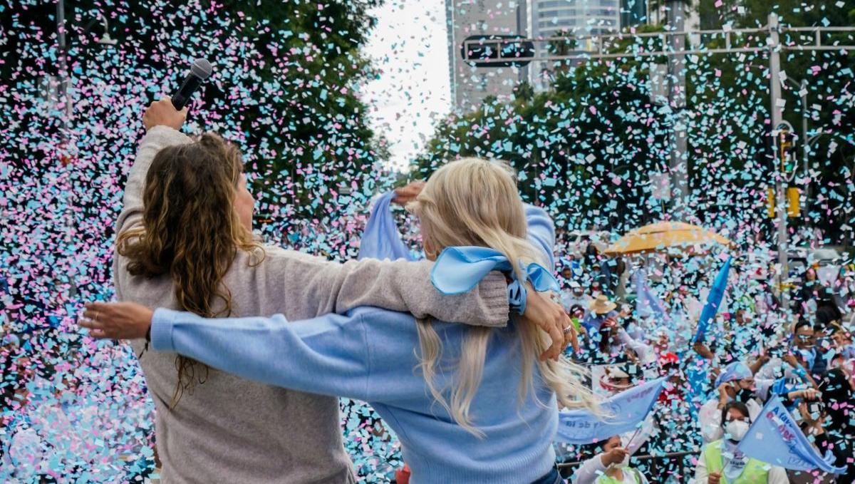 Celebración a favor de la mujer y la vida en mexico marcha manifestación