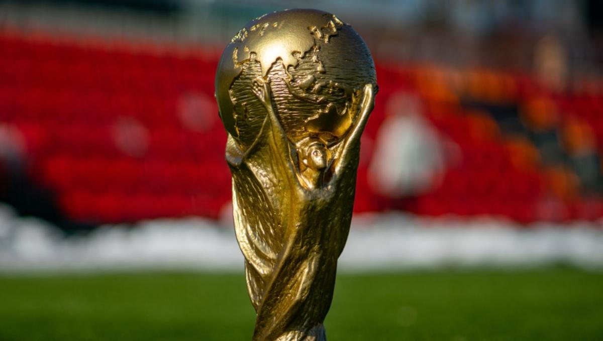 Derrière les buts spectaculaires, les trophées et les célébrations qui font vibrer la planète se cache l'influence inattendue d'un pape : Léon XIII.