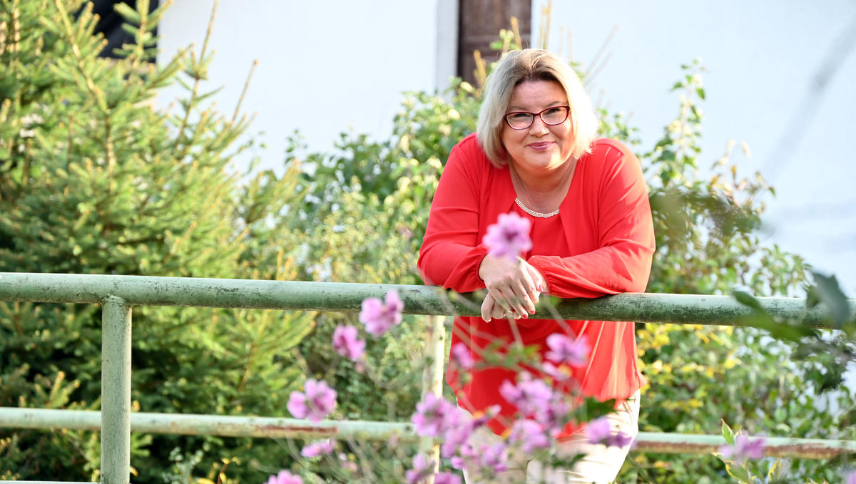 Nina Mav Hrovat