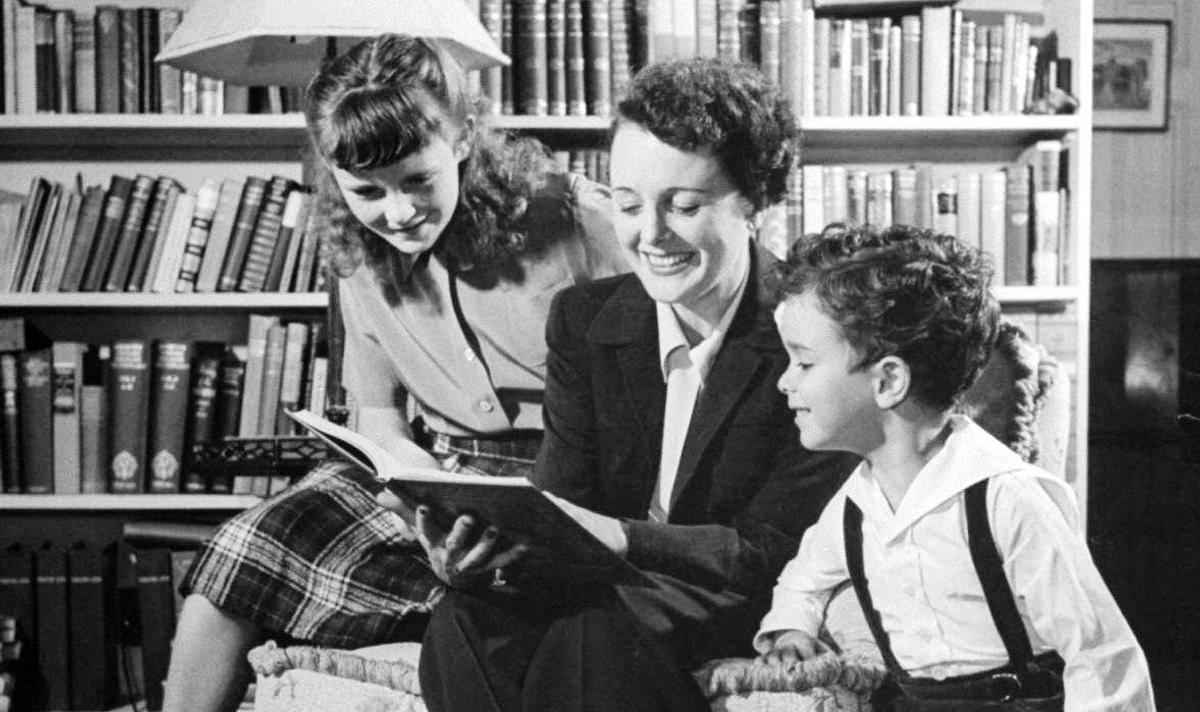 Mary Astor with her daughter Marylyn and son Anthony.