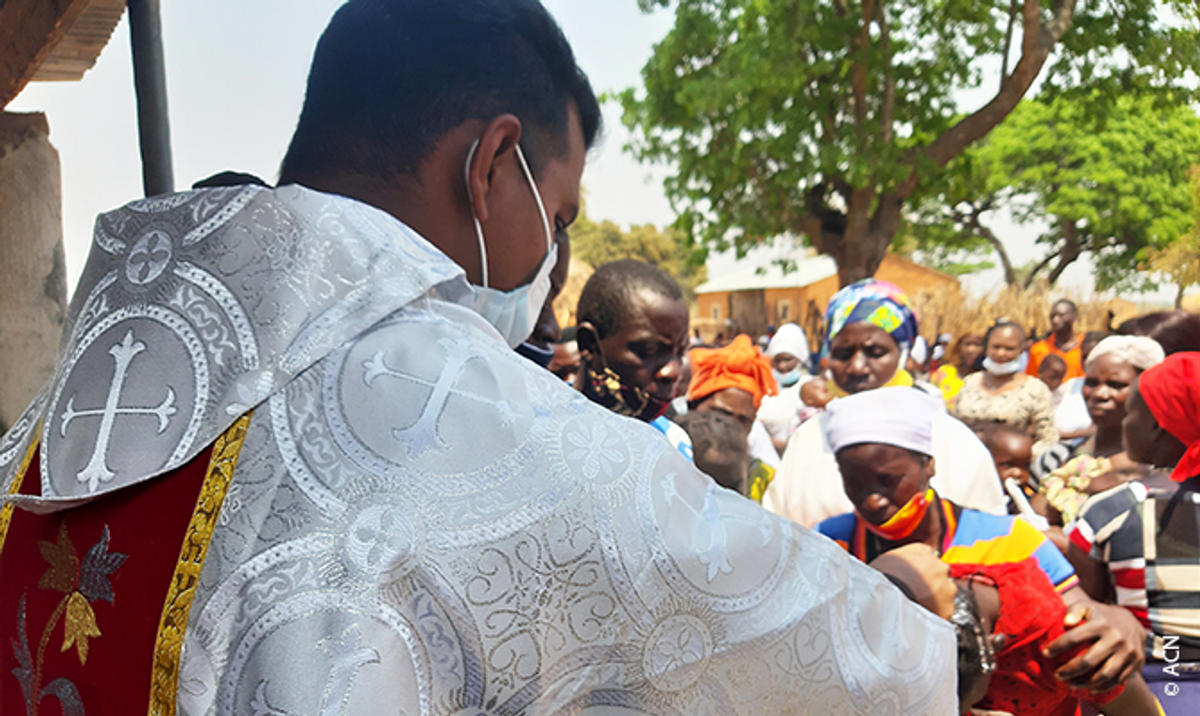 AFRICA MISSIONARIES AID TO THE CHURCH IN NEED