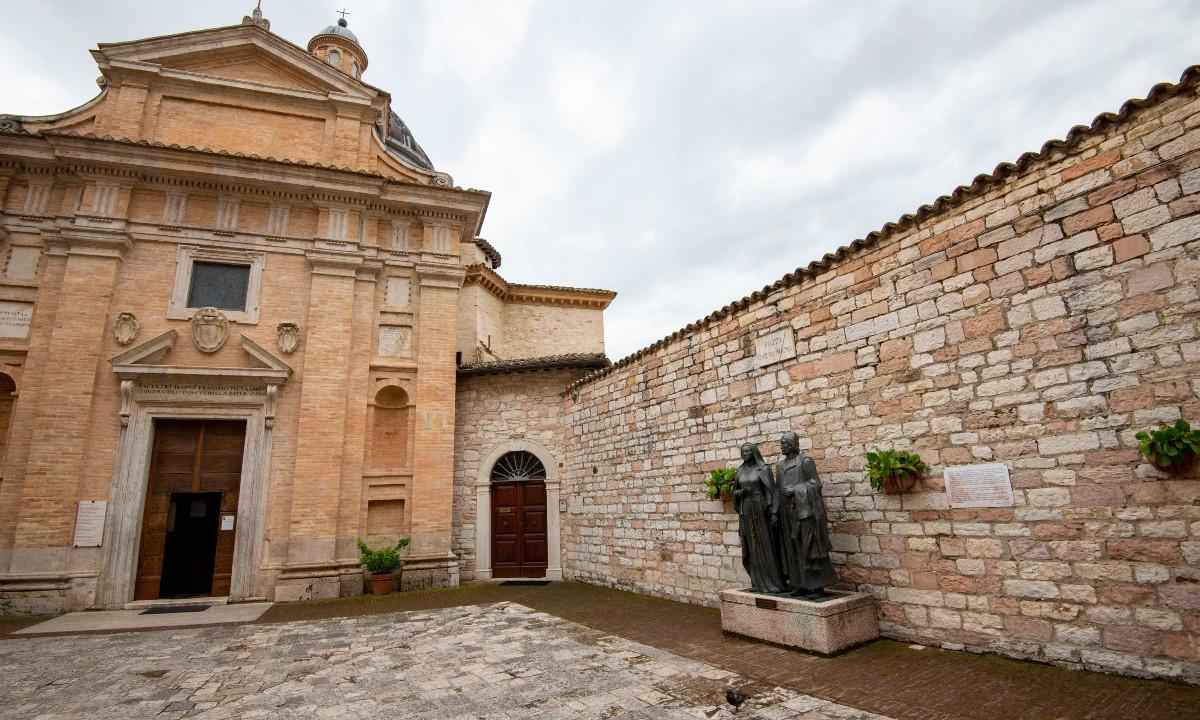 {"rendered":"Ces maisons qui ont vu grandir des saints"}