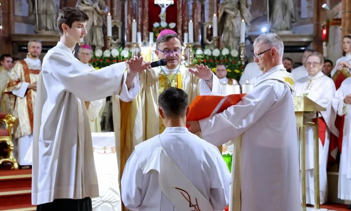 Novomašnik Ambrož Brezovšek in njegovo mašniško posvečenje