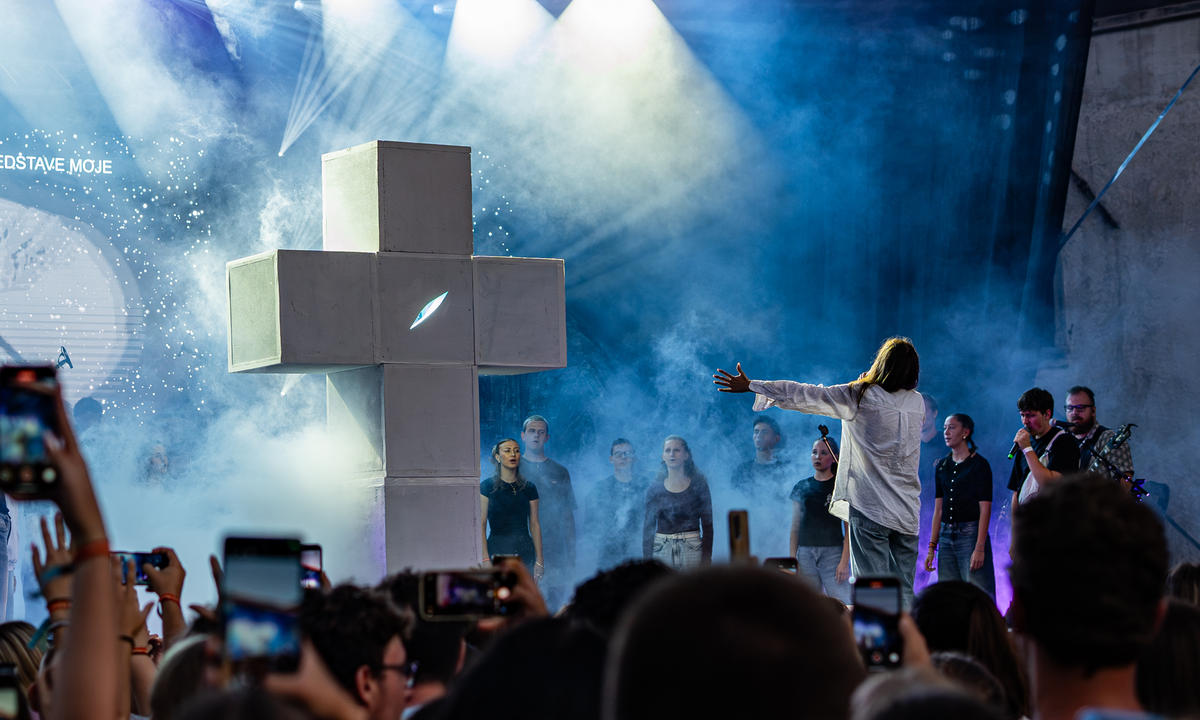 {"rendered":"Sti\u010dna mladih 2025 – ve\u010derni koncert"}
