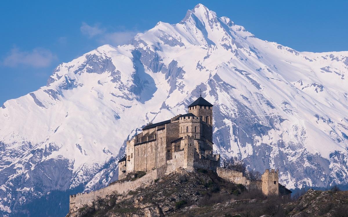 Valère Castle and Haut de Cry in February 2021