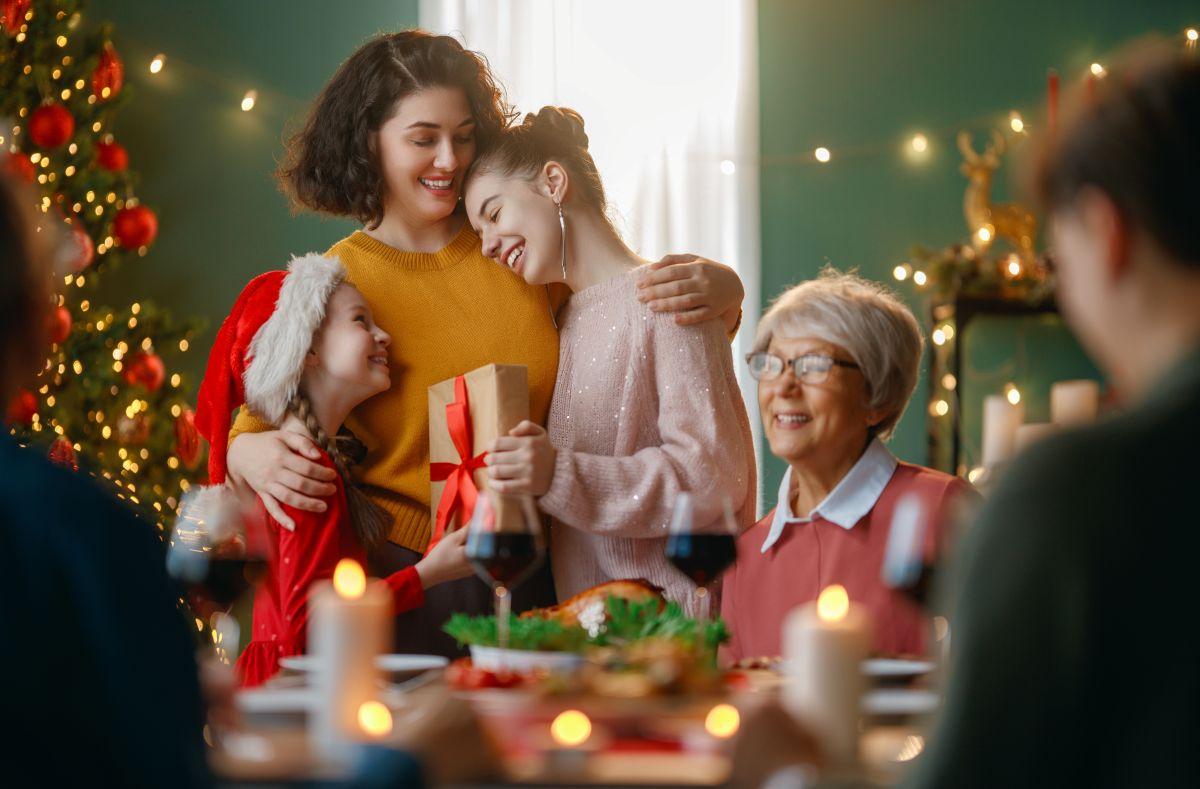 familia - navidad - regalos