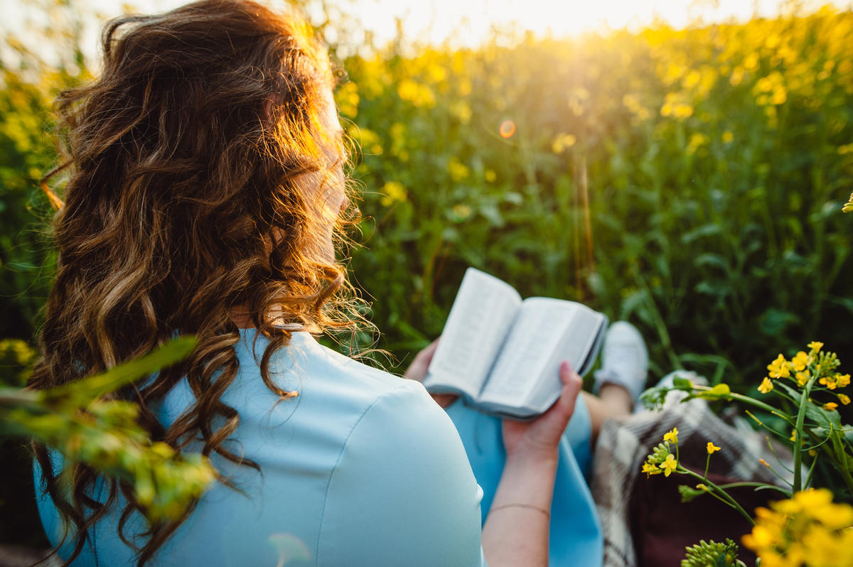 women reading Bible