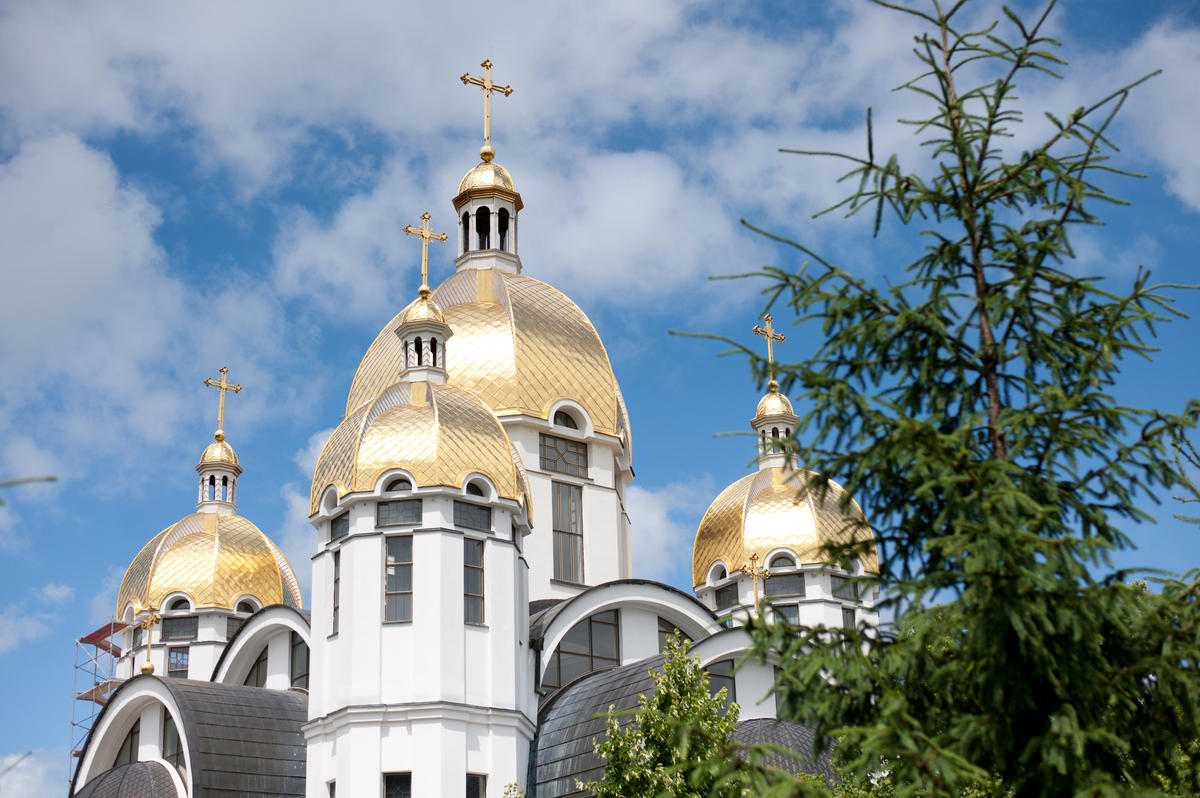 WEB2-UKRAINE-Zarvanytsya-shutterstock_1711329406.jpg