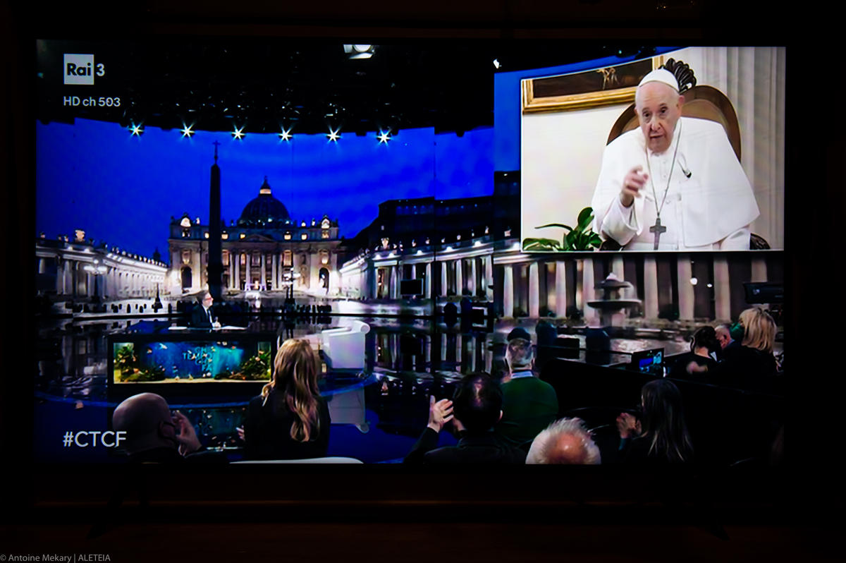 POPE FRANCIS CHE TEMPO CHE FA