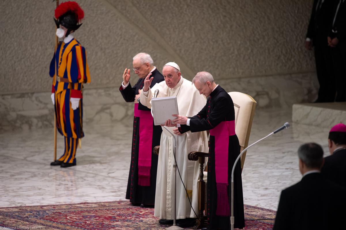 POPE-FRANCIS-AUDIENCE-PAUL-VI-HALL-MARCH-23-Antoine-Mekary-ALETEIA