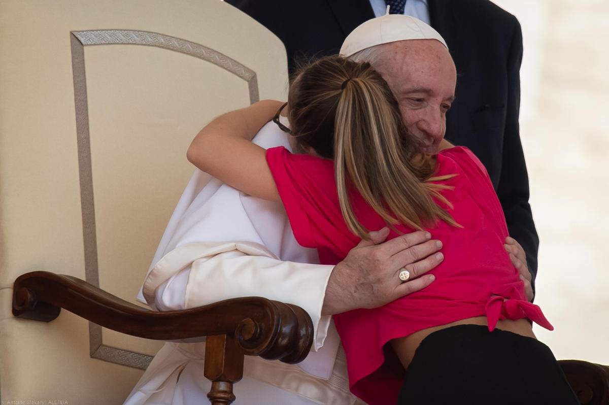 Pope-Francis-general-audience-Antoine-Mekry-ALETEIA