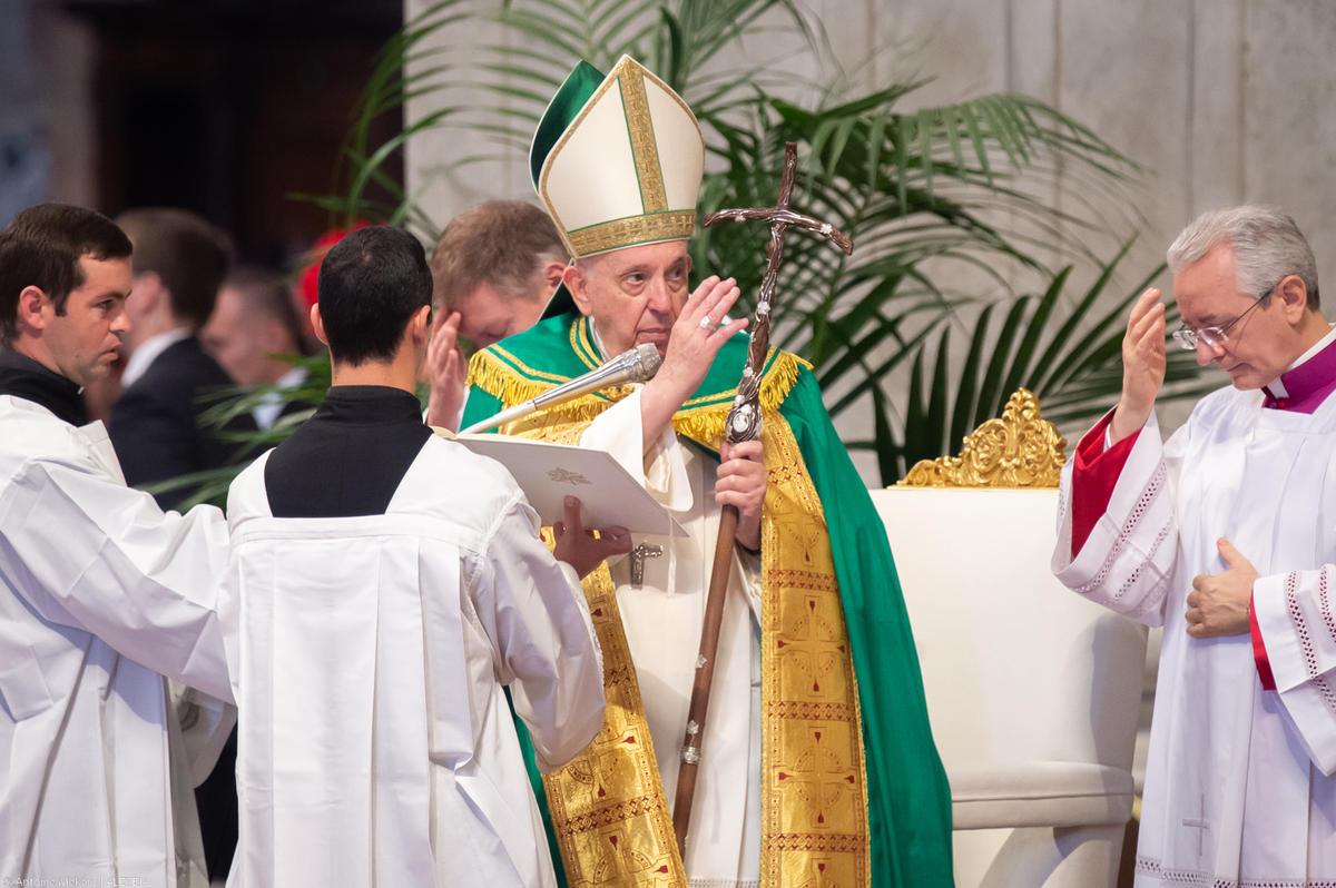 Pope Francis celebrate Holy Mass on the occasion of the VI World Day of the Poor