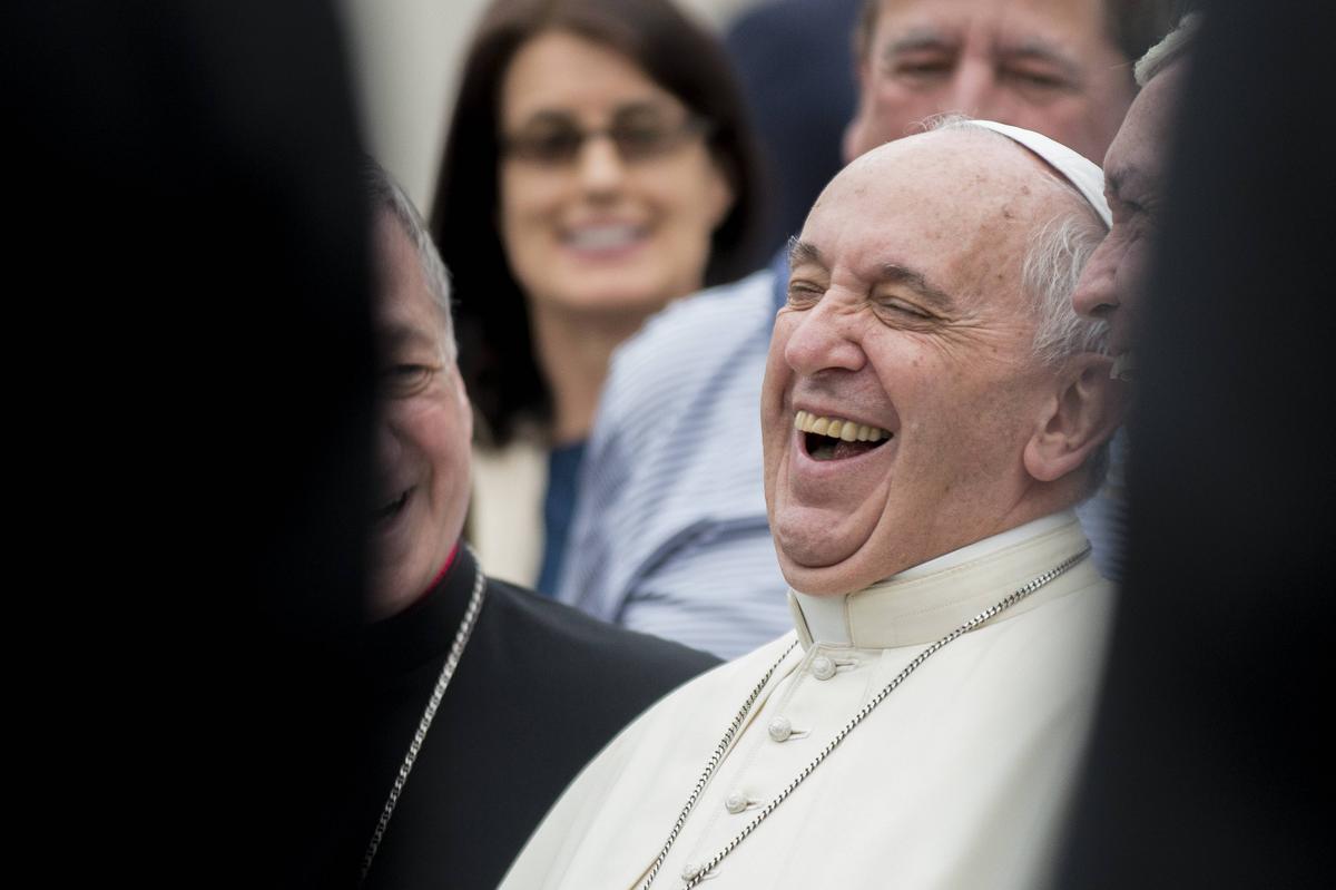 PAPA FRANCESCO CHE RIDE