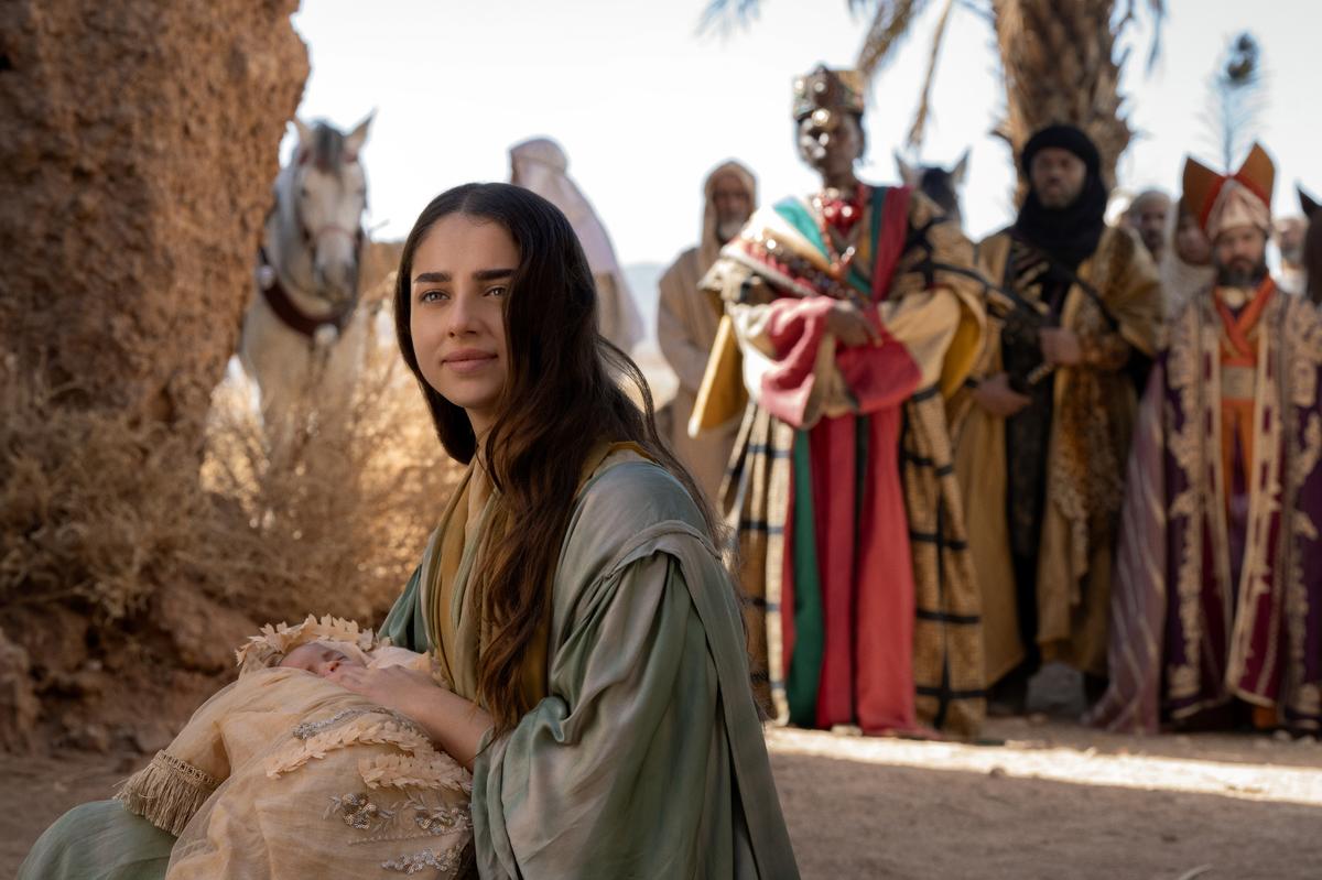 Noa Cohen as Mary in the Netflix film "Mary"