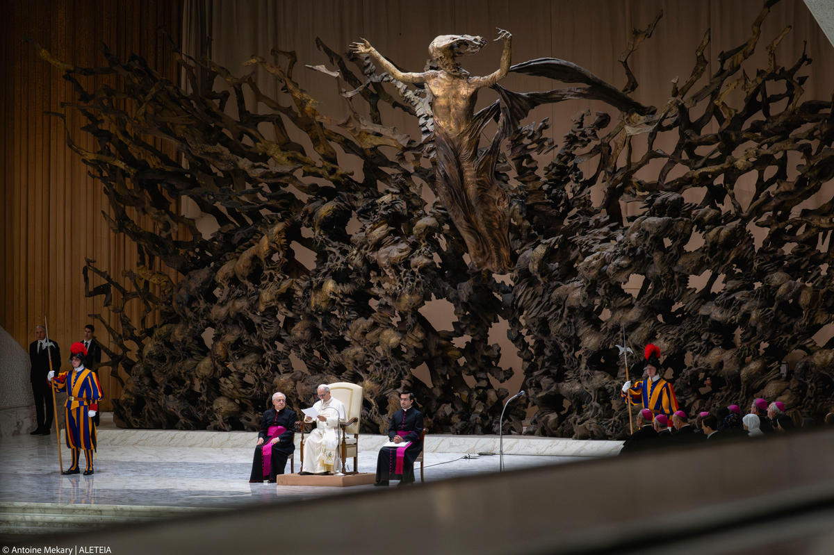 pope-leo-xiv-general-audience-paul-vi-hall-vatican