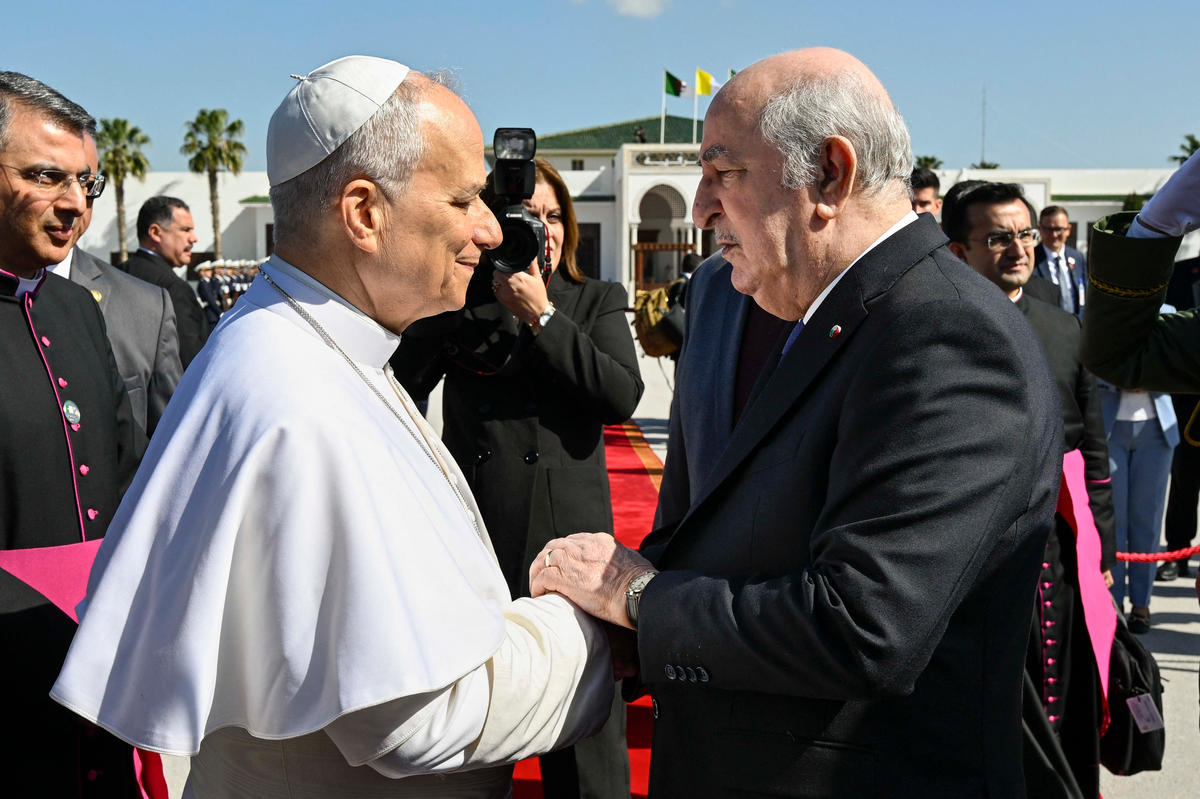 algeria's-president-abdelmadjid-tebboune-pope-leo-xiv-houari-boumediene-international-airport
