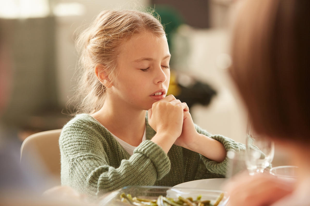 child, girl, pray, table, meal