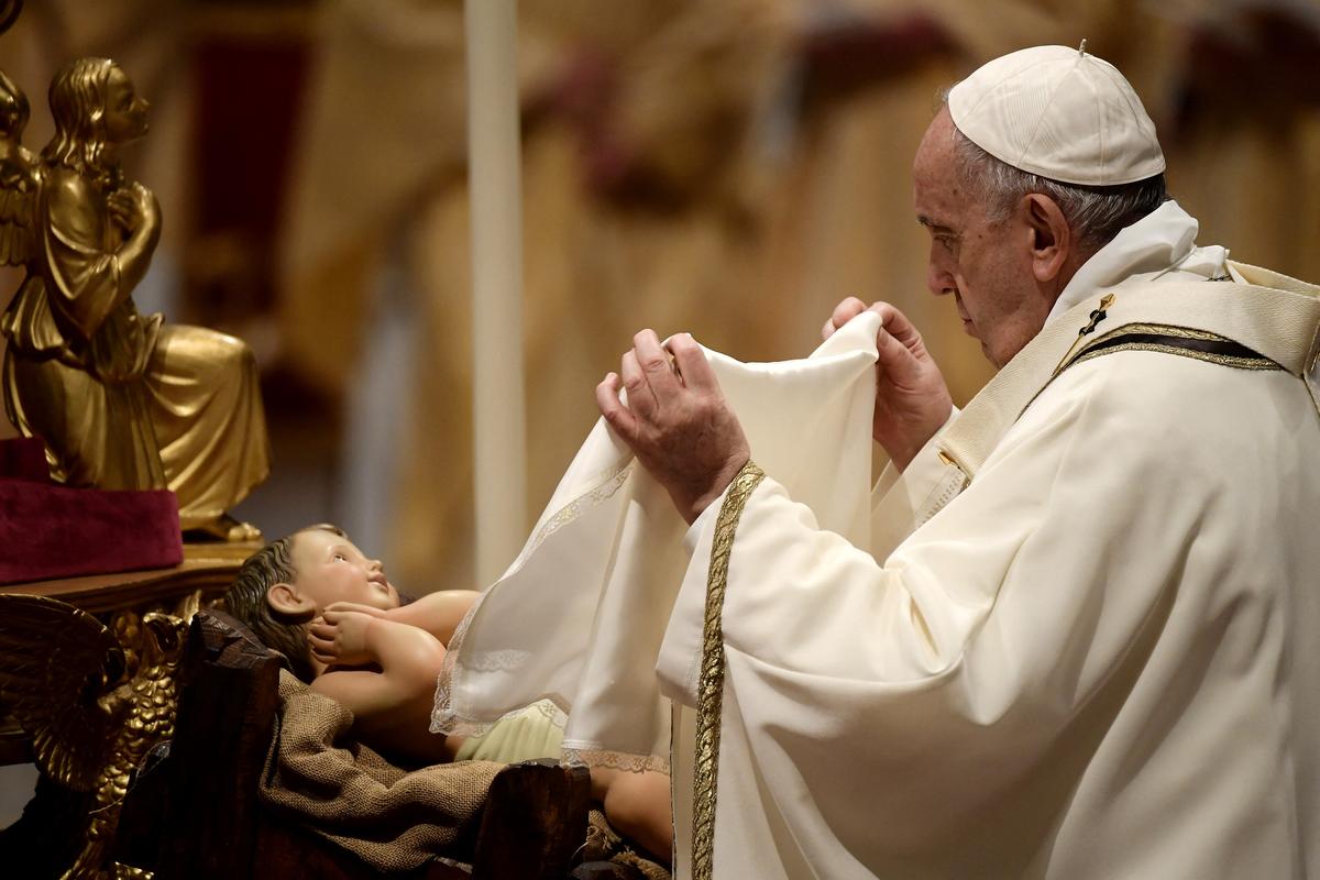 POPE CHRISTMAS MASS