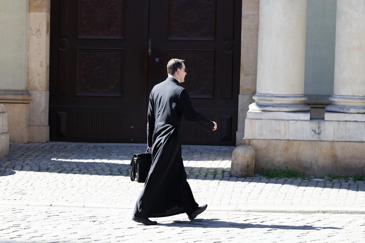 PRIEST