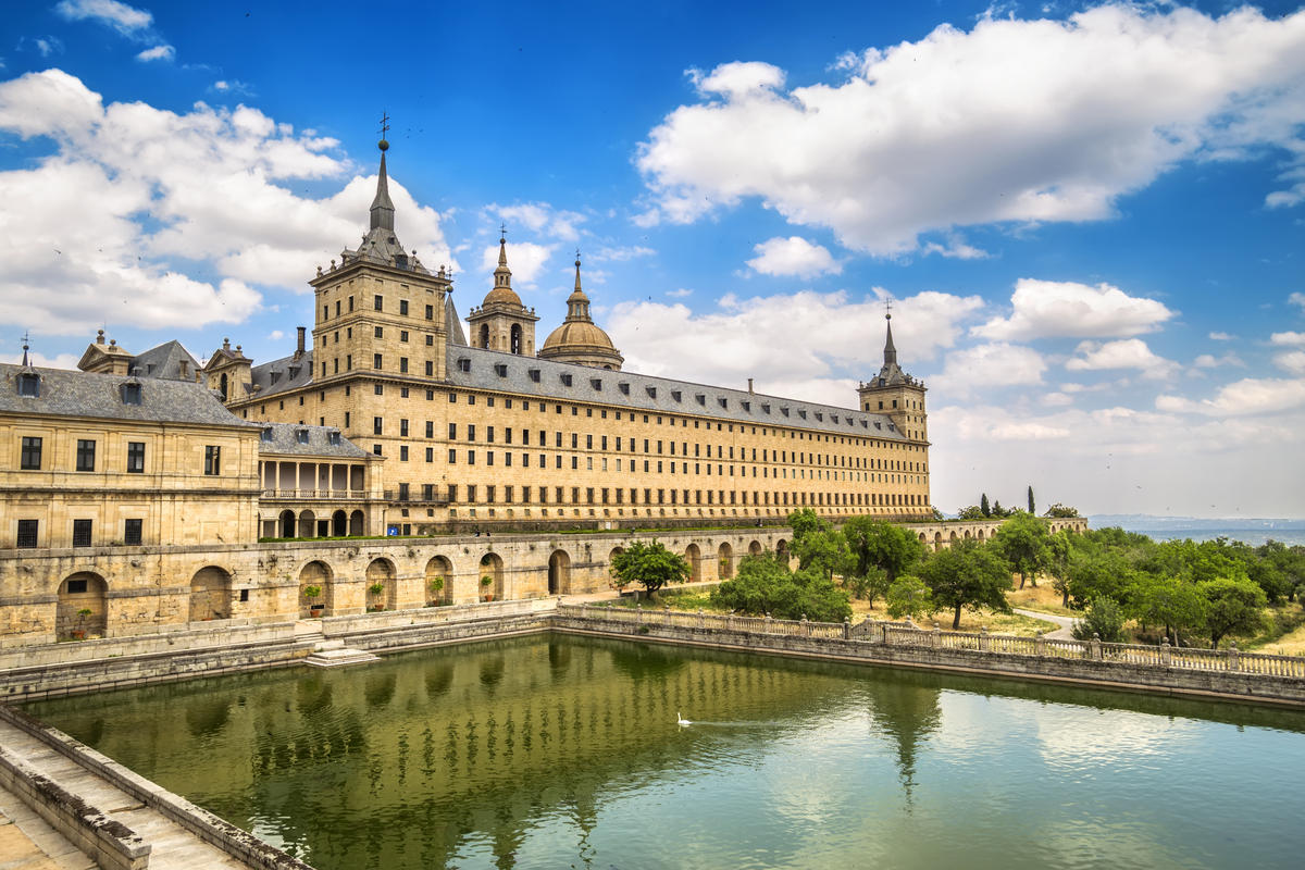 Monasterio Real de San Lorenzo de El Escorial cerca de Madrid, España