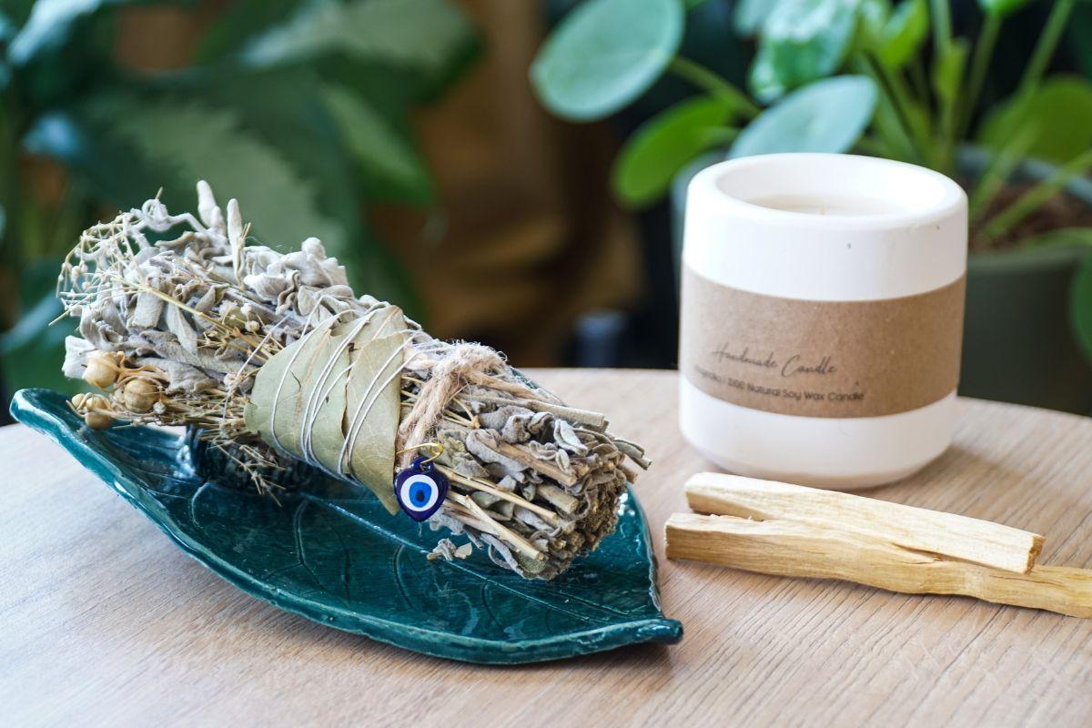 candlewood and palo santo