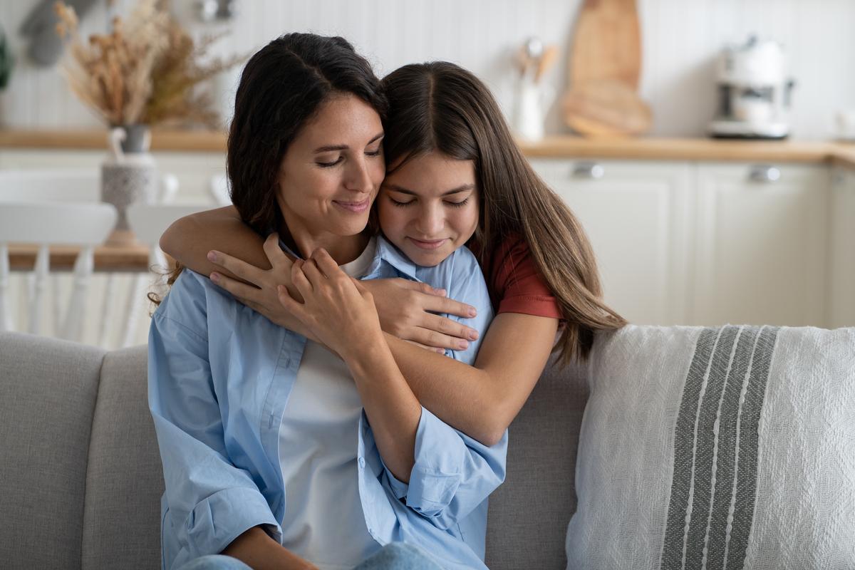 WOMAN-MUM-TEENAGER-shutterstock