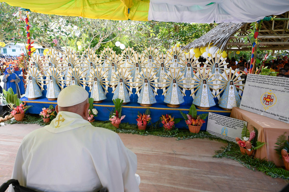 Pope Francis at the Holy Trinity Humanities School in Baro, Papua New Guinea.