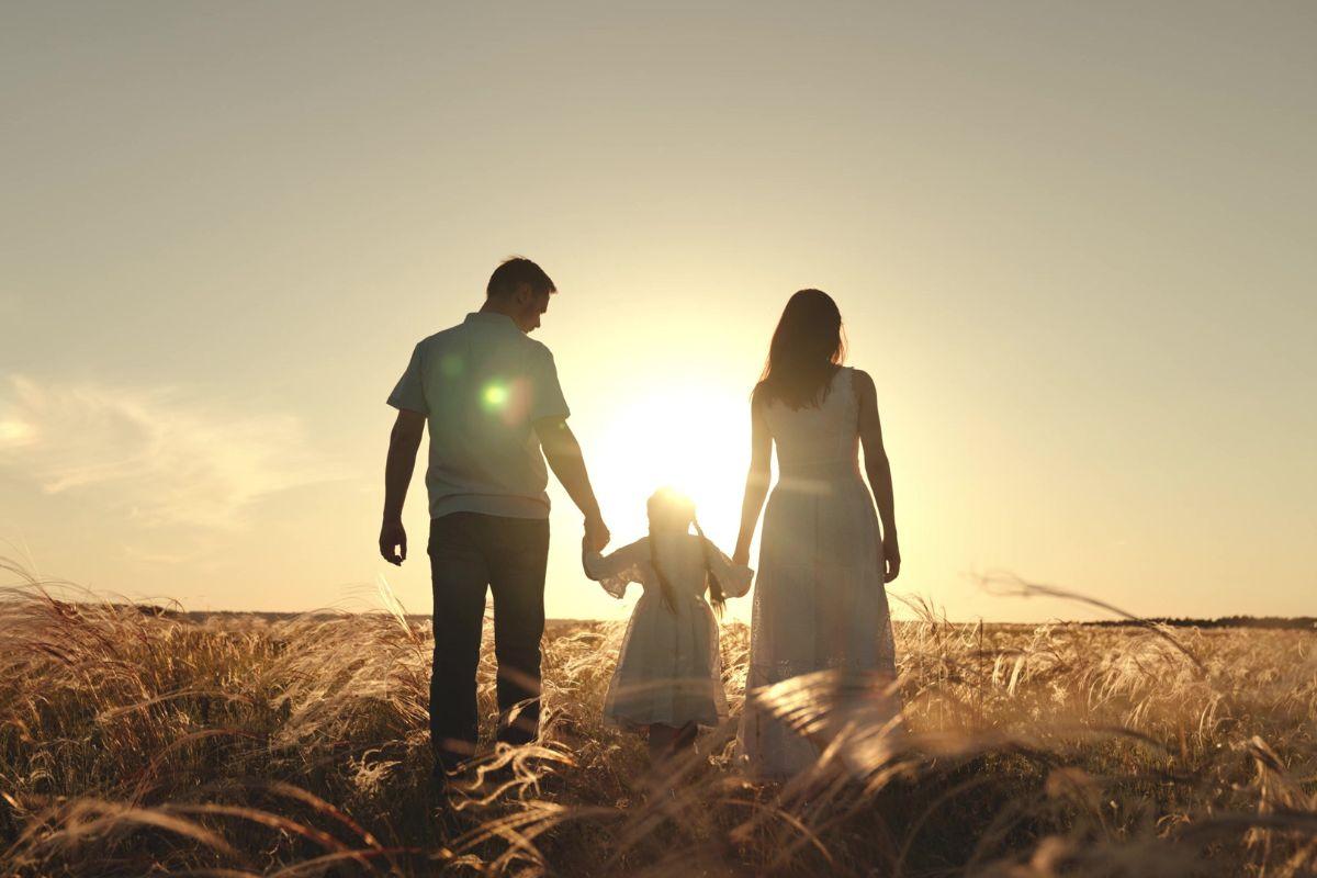 happy-marriage-with-daughter