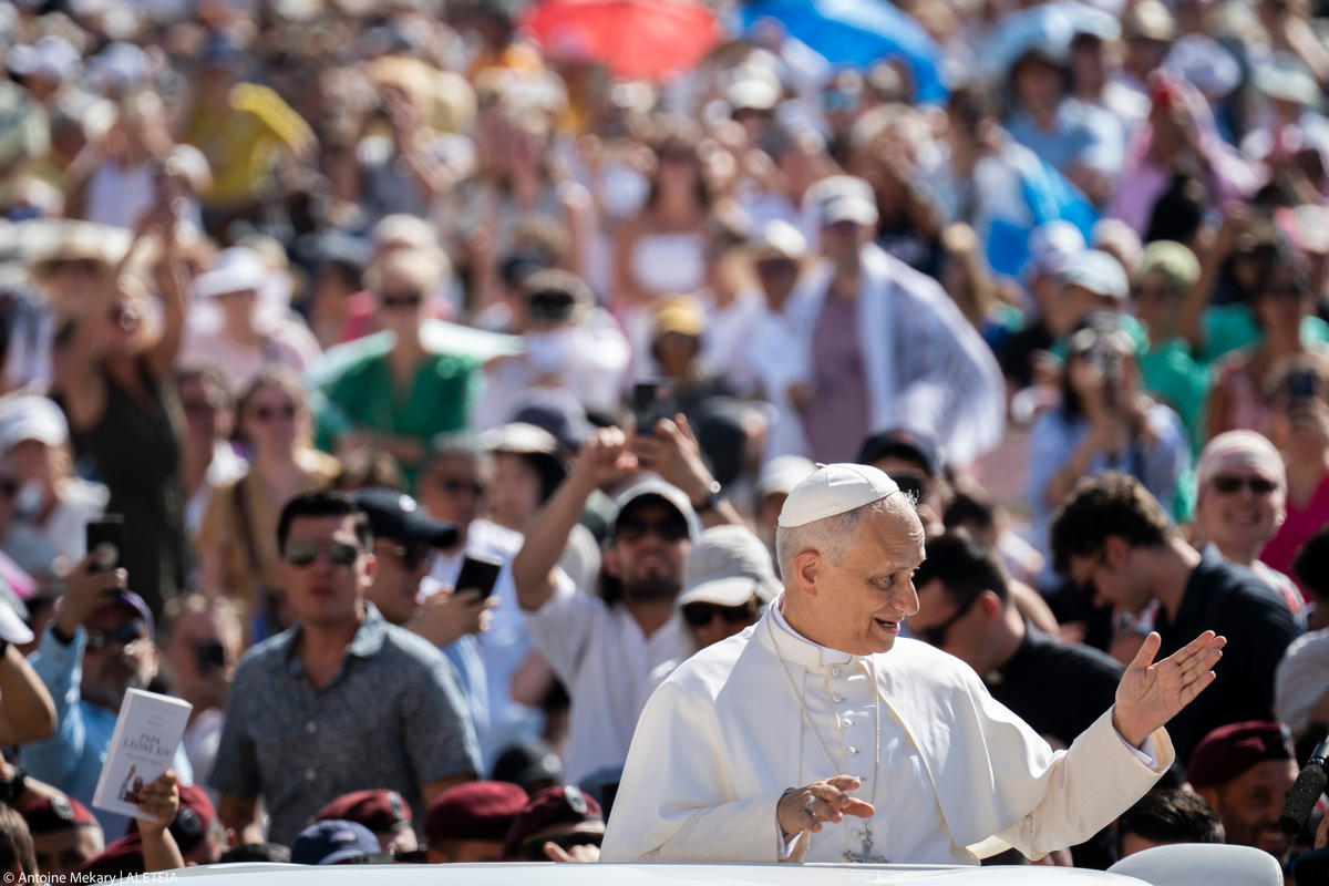 pope-leo-xiv-general-audience-st-peters-square-vatican