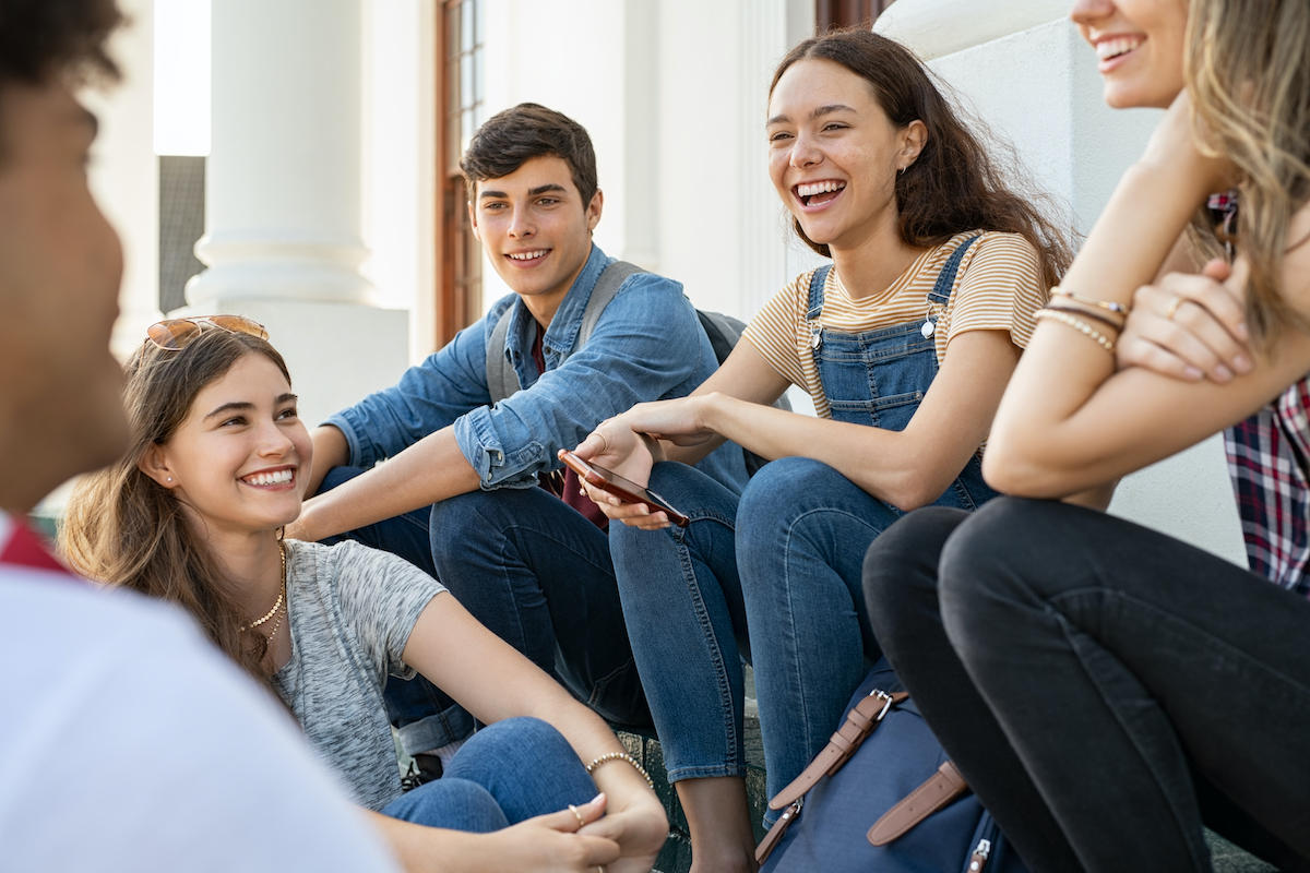 Cinq conseils à donner aux adolescents pour identifier de bons amis