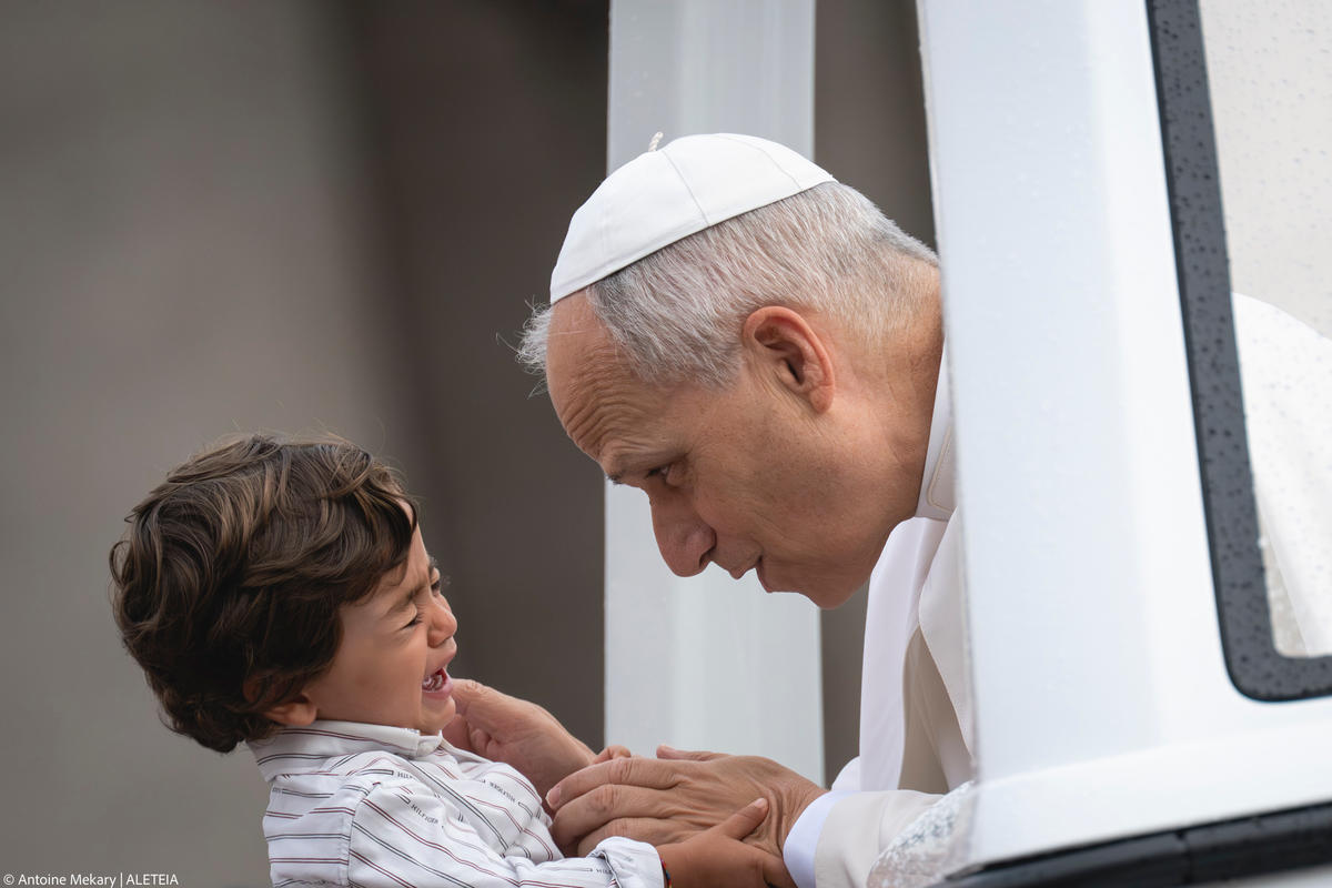 pope-leo-xiv-vatican-baby