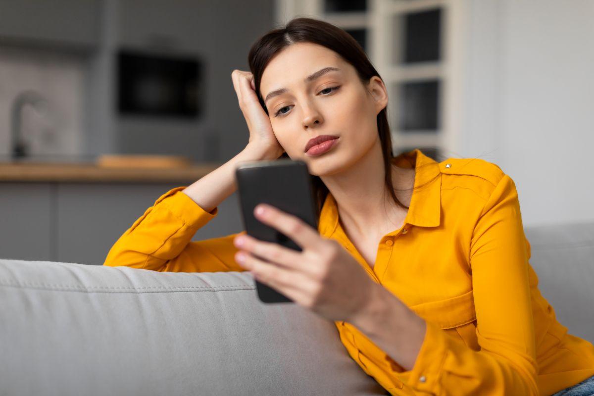 woman-on-the-phone