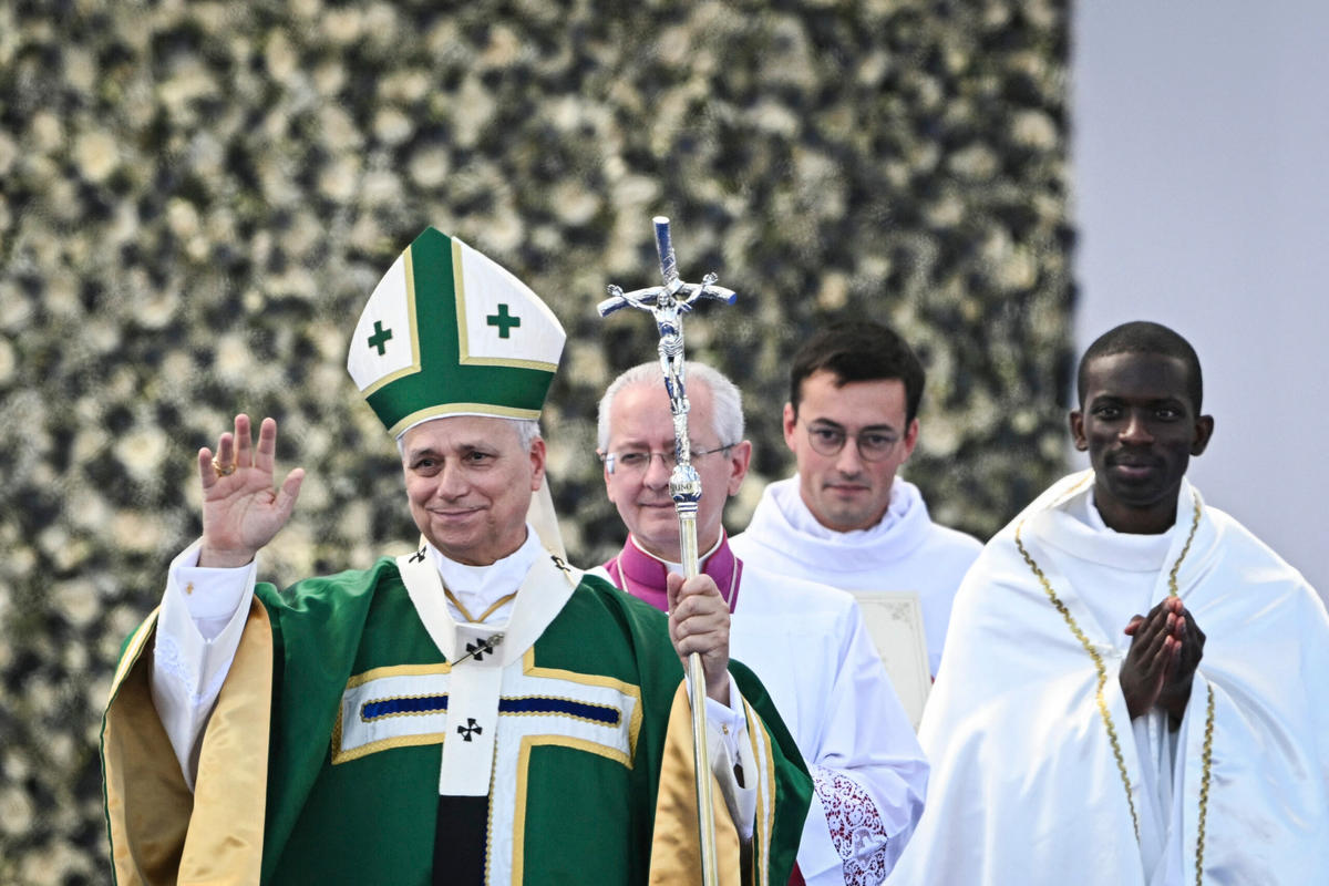 pope-leo-xiv-waves-audience-after-mass-prairie-shrine-our-lady-lourdes-france-september-27-2026