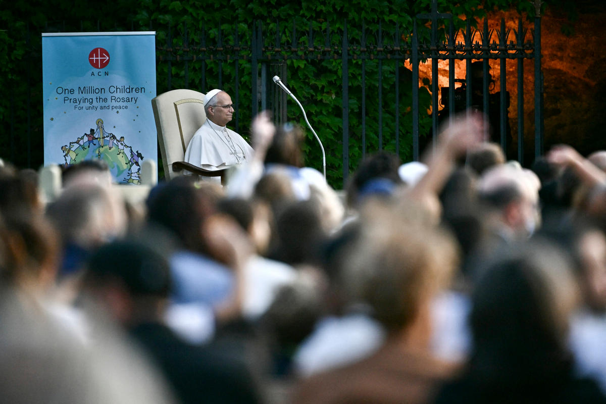 pope-leo-xiv-one-million-children-prayin-rosary-lourdes-grotto-vatican