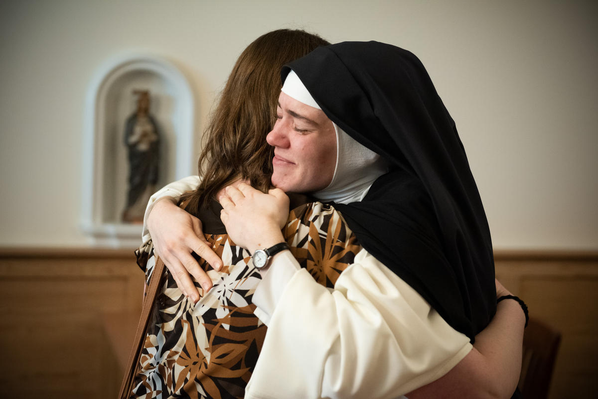 DOMINICAN,NUN