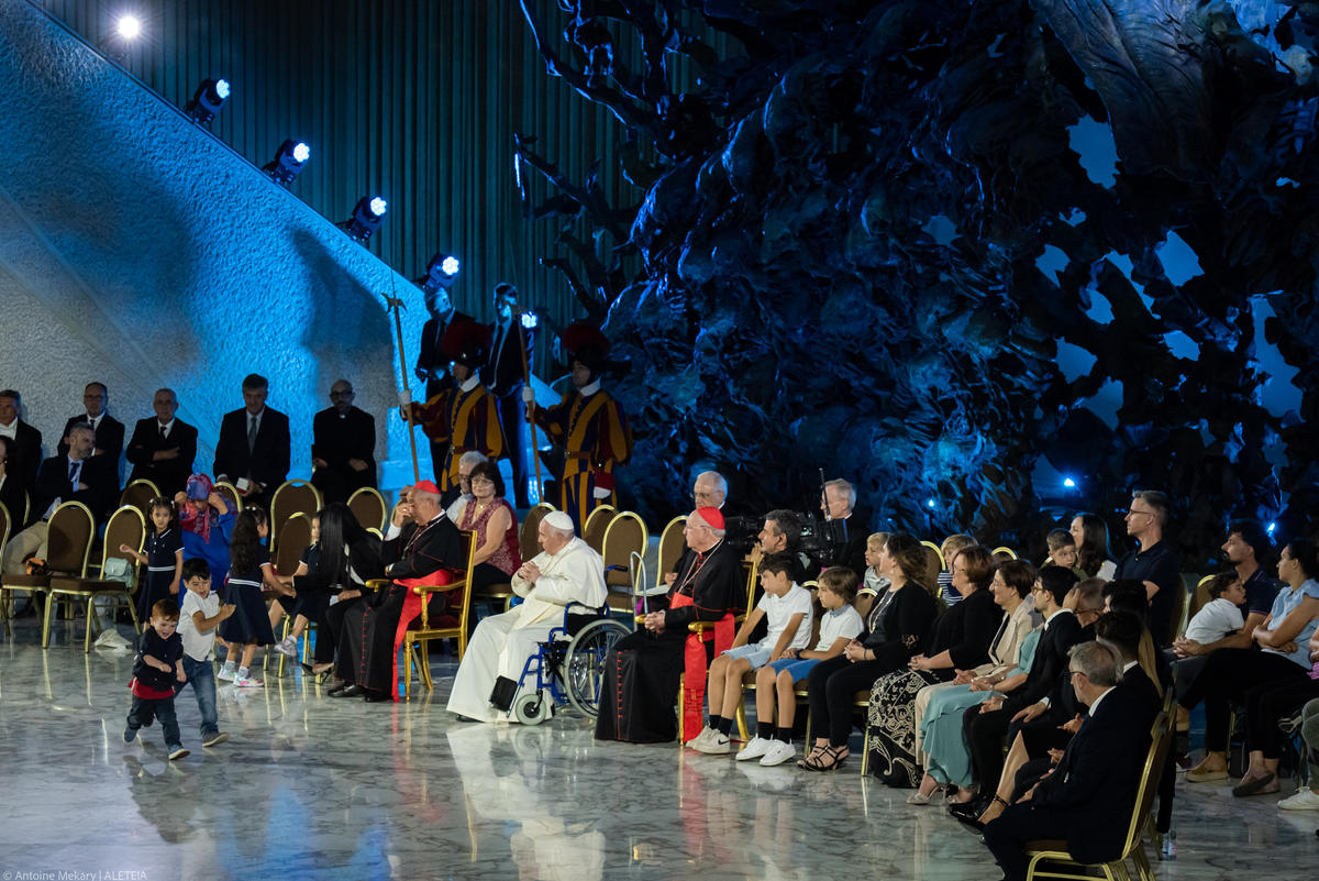 Pope Francis attends the Festival of Families - 10th World Meeting of Families - Paul VI Hall