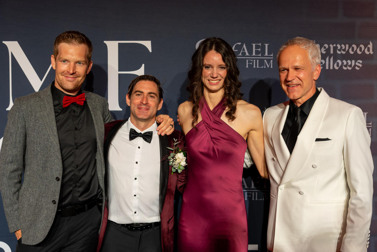 Anthony D'Ambrosio, Sharon Oliphant, Radosław Pazura,