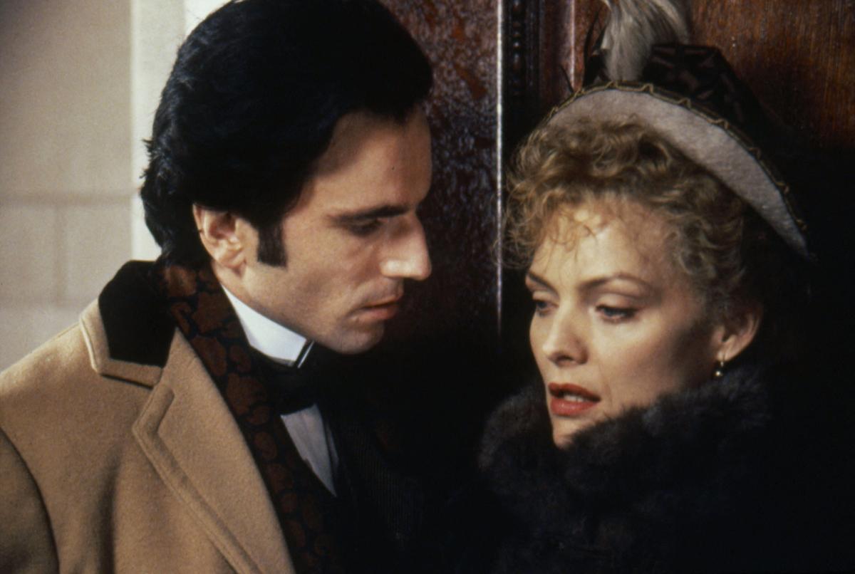 Daniel Day-Lewis and Michelle Pfeiffer in "The Age of Innocence," 1993