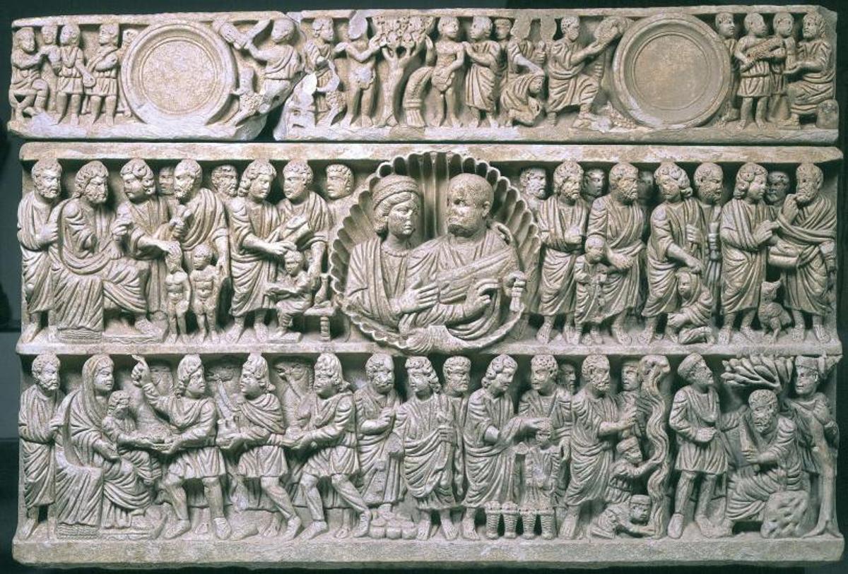 Fig1_Arles_-_sarcophage_dogmatique
