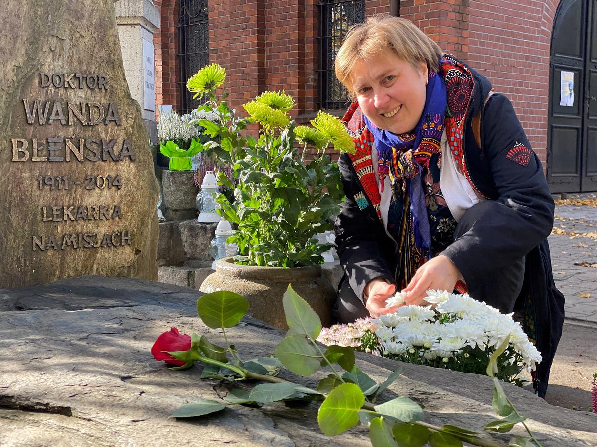 IWONA OLSZEWSKA, WANDA BŁEŃSKA