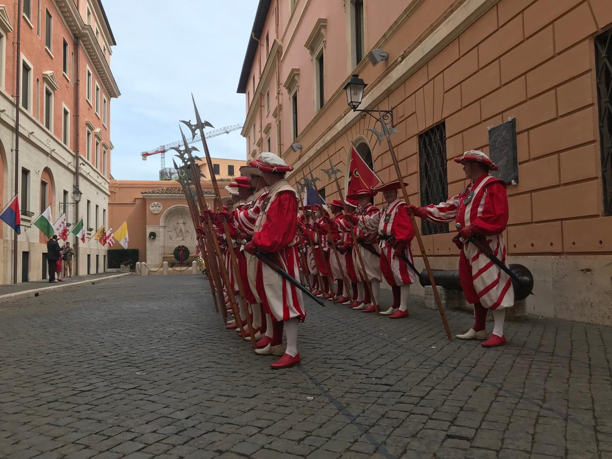 The Cent-Suisses at the Vatican