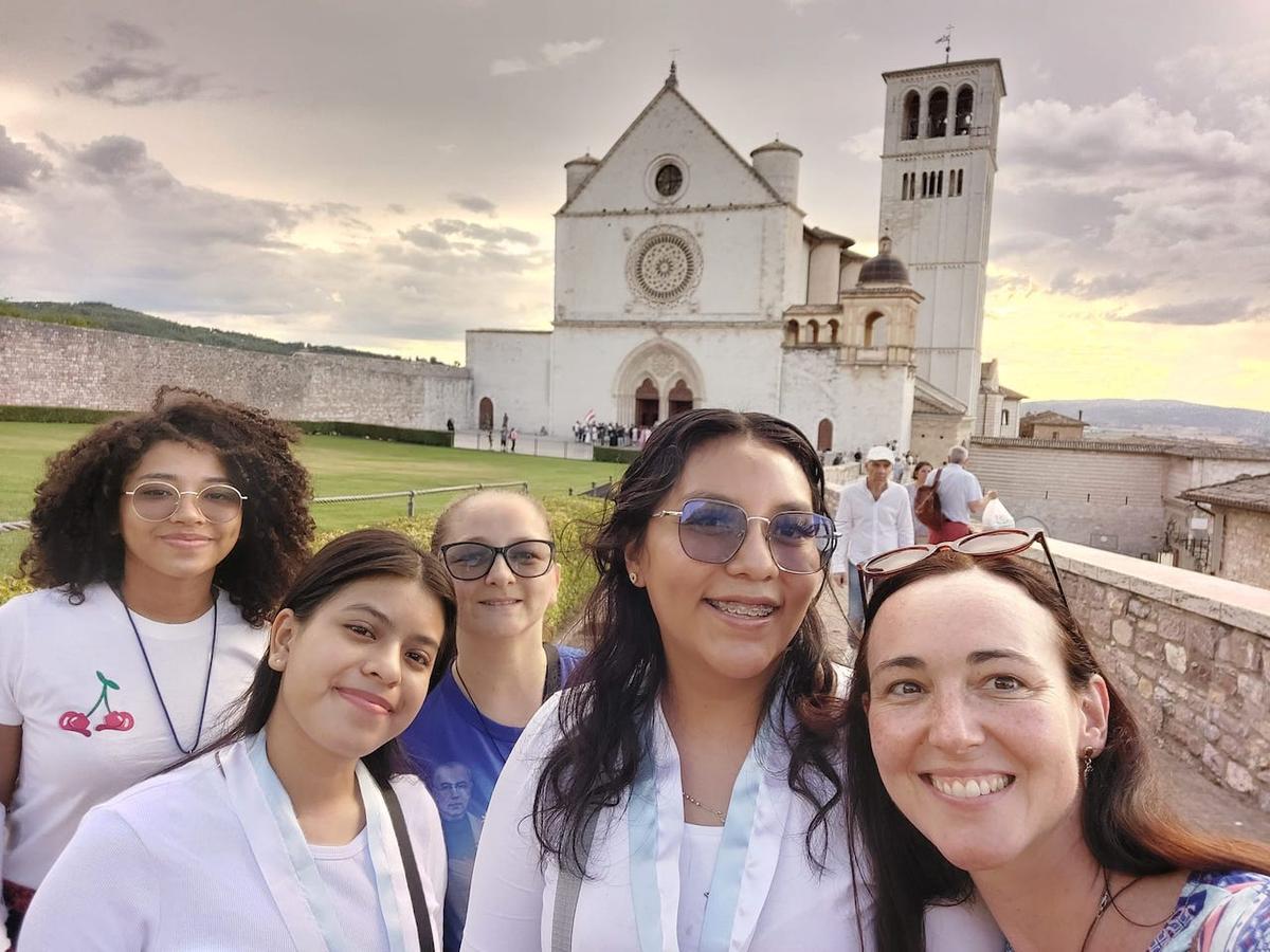 Assis, Jovens brasileiros