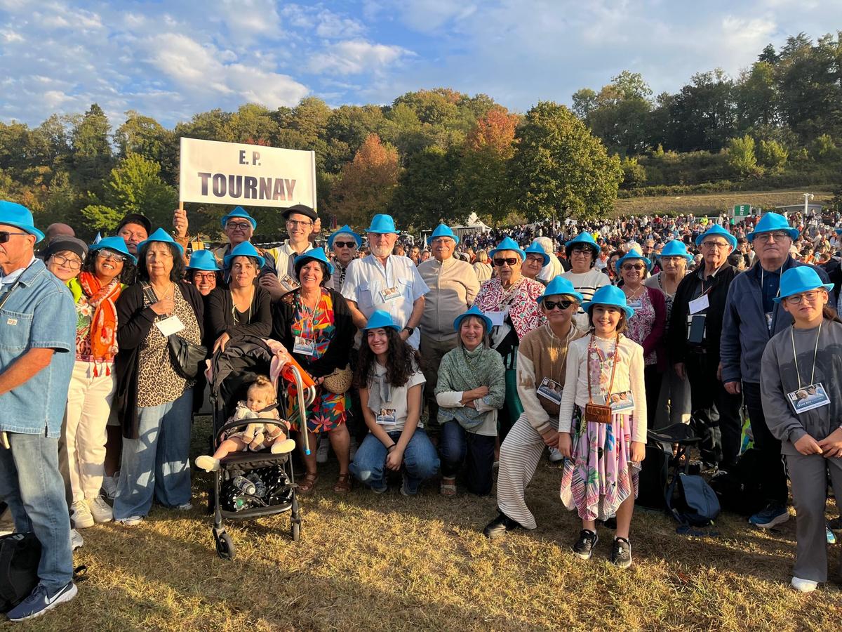 parishioners-tournay-pouyastruc-welcome-pope-leo-xiv-lourdes-september-27-2026-03