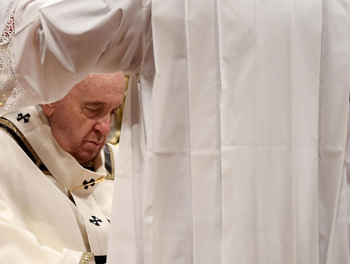 POPE CHRISTMAS MASS