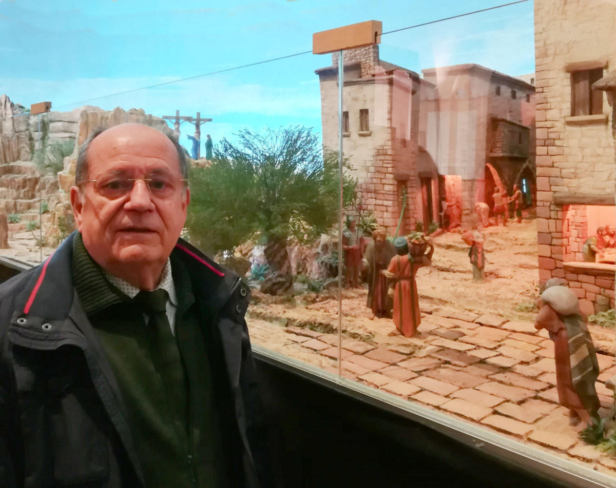 DIORAMA